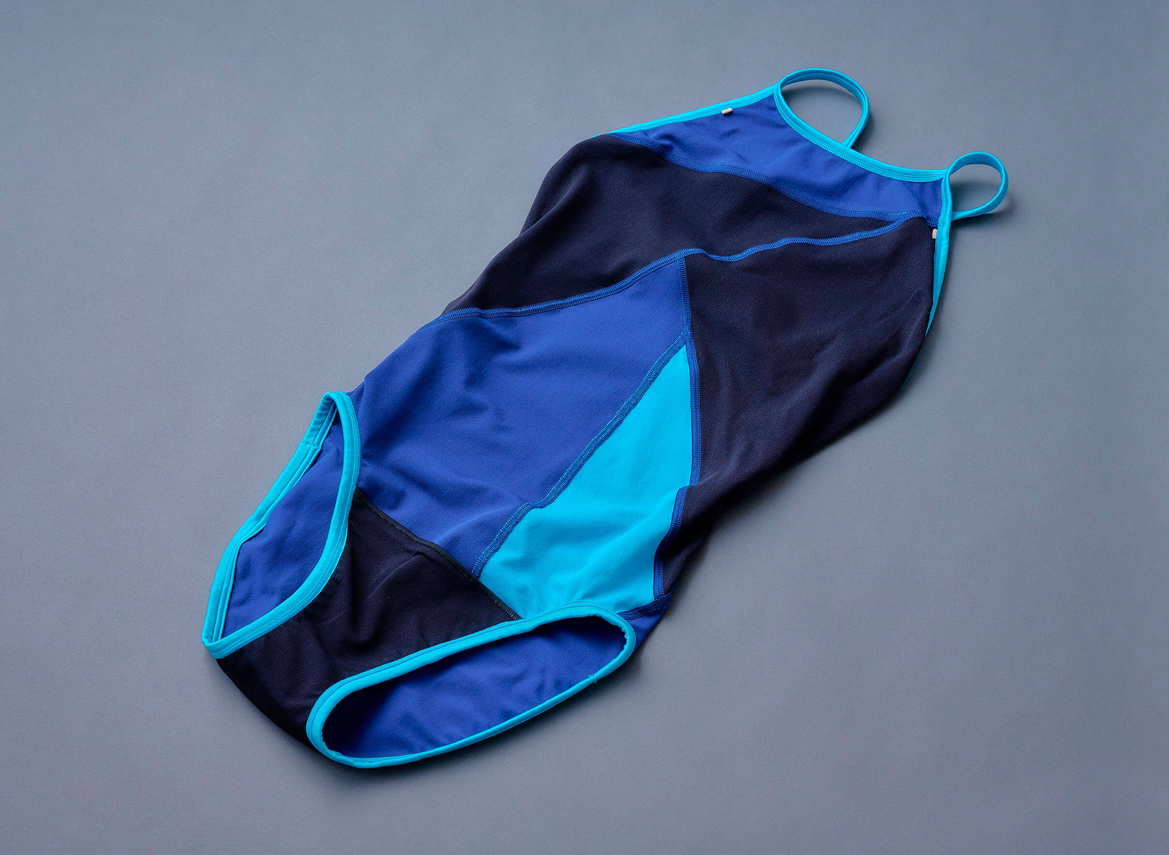 suim suits image