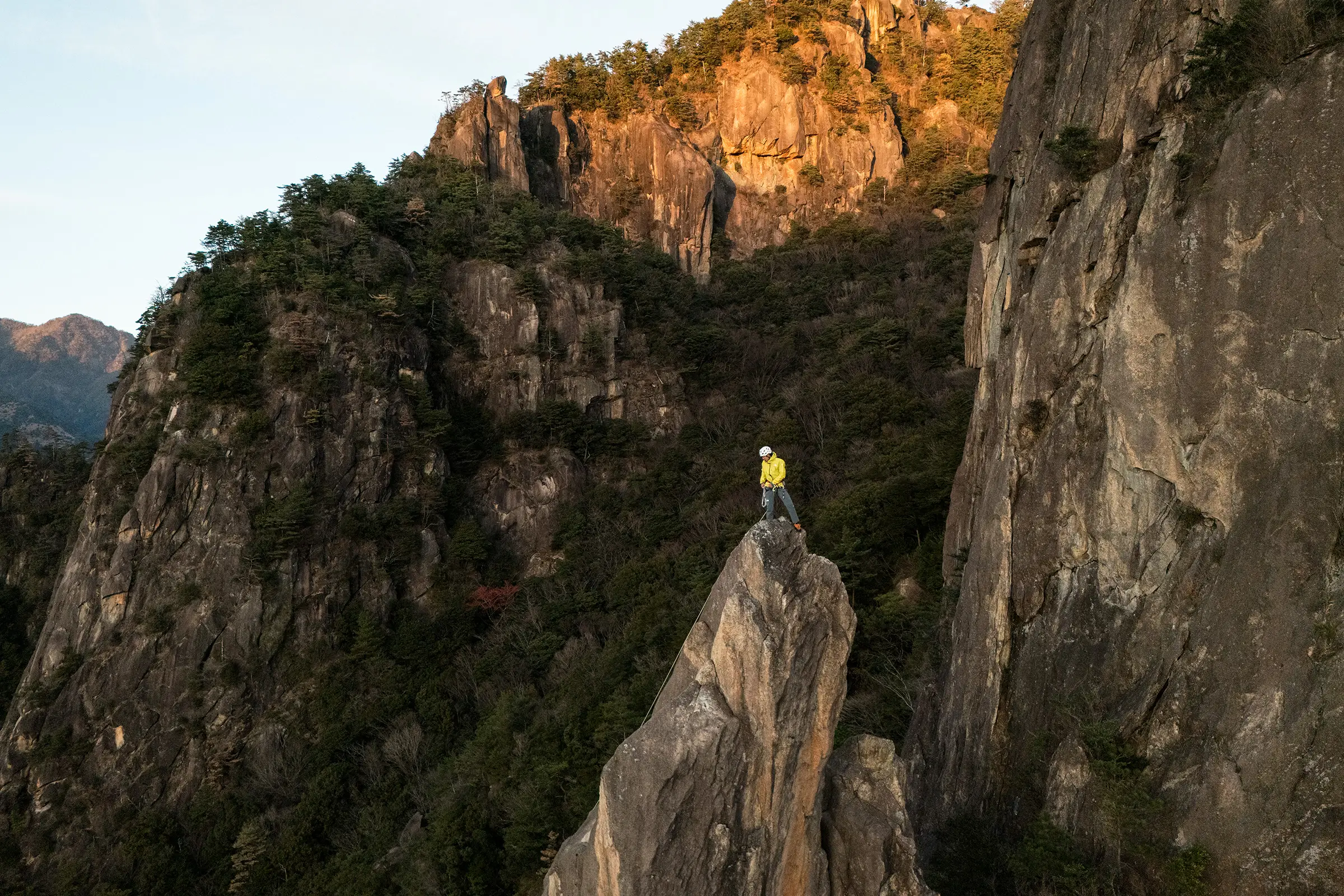 SUMMIT SERIES CLIMB