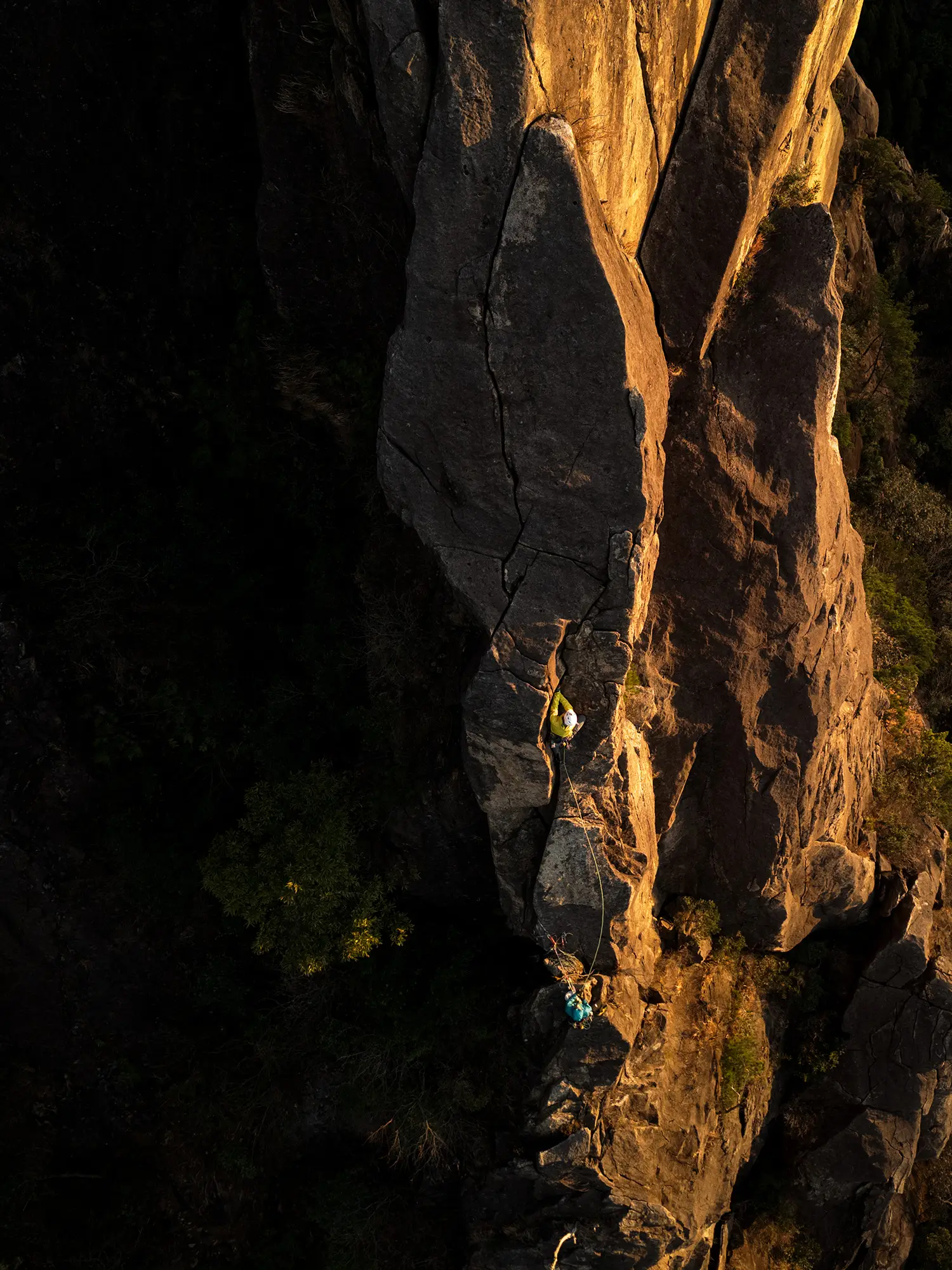 SUMMIT SERIES CLIMB